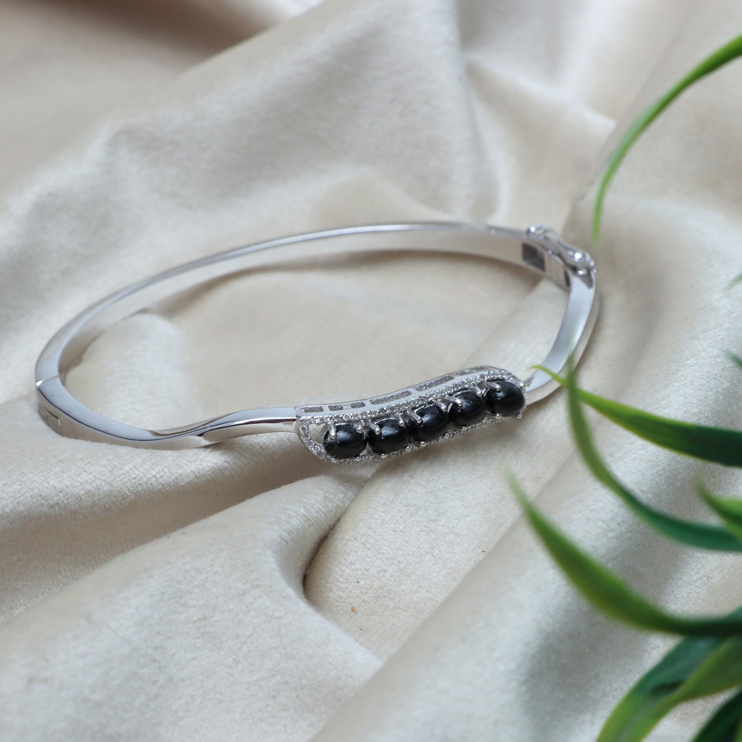 Black Star Cluster Bangle 925 Sterling Silver Oval Cabochon Gemstone Bangle Anniversary Gift for Her