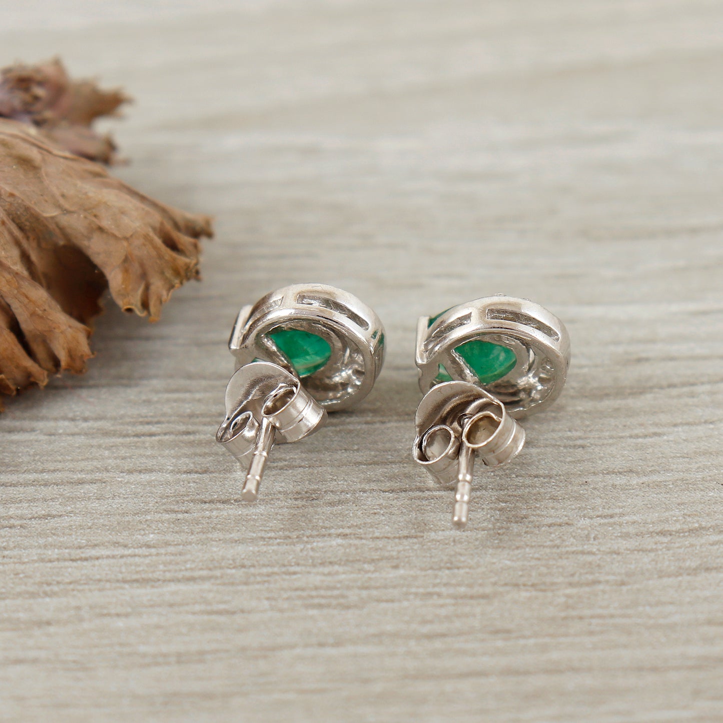 Emerald Oval Cut Gemstone Stud Earrings-May Birthstone Studs-925 Sterling Silver Earrings-Emerald Jewelry-Dainty Emerald Stud-Gift for Her