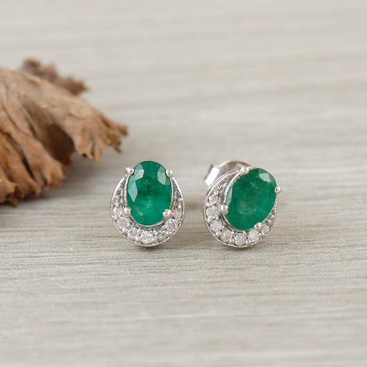 Emerald Oval Cut Gemstone Stud Earrings-May Birthstone Studs-925 Sterling Silver Earrings-Emerald Jewelry-Dainty Emerald Stud-Gift for Her