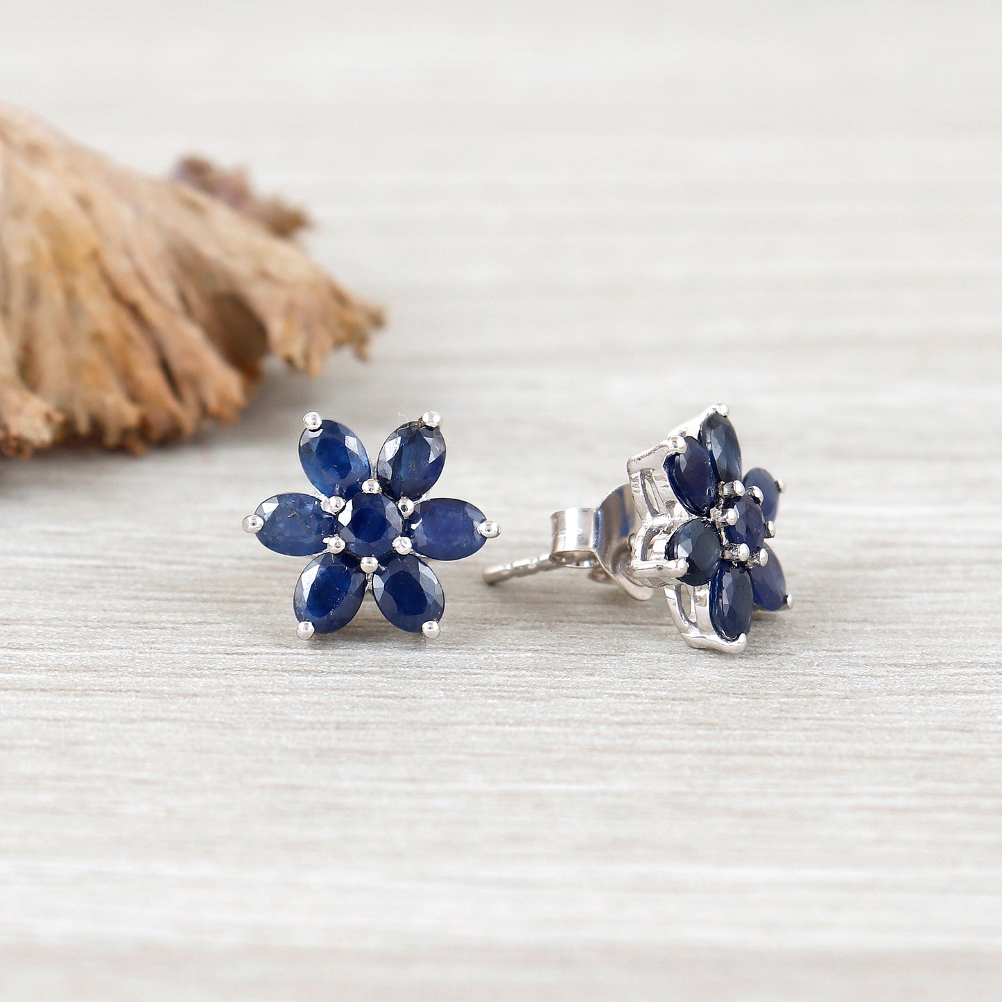 Blue Sapphire Floral Stud Earring-925 Sterling Silver Stud-September Birthstone Studs-Flower Stud Earring-Sapphire Jewelry Tiny Stud Earring