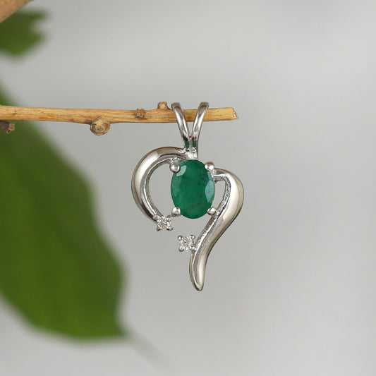 0.68 Cts Natural Emerald Pendant-925 Sterling Silver-May Birthstone Pendant-Heart Emerald Pendant-Oval Emerald Pendant-Handmade Pendant