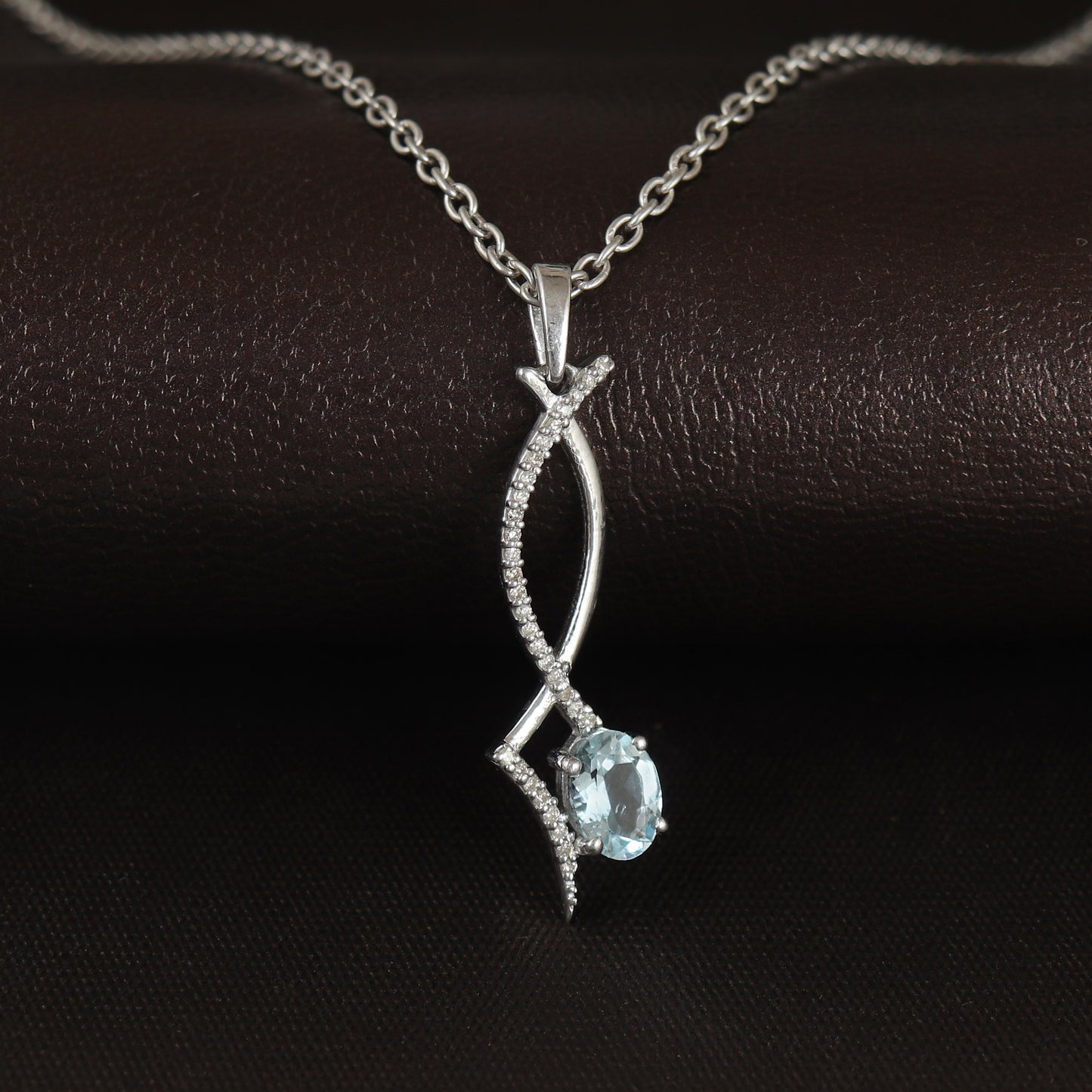 Natural Aquamarine Oval Cut Gemstone Pendant-925 Sterling Silver Pendant-March Birthstone-Aquamarine Jewelry-Diamond Chain Pendant for Gift