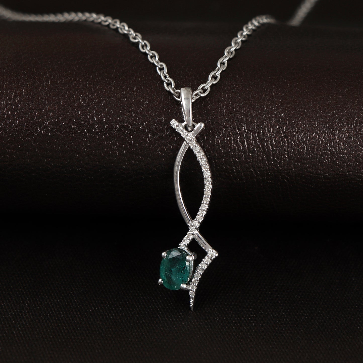Natural Emerald Oval Cut Gemstone Pendant-925 Sterling Silver Pendant-Diamond Pendant-May Birthstone Pendant-Emerald Jewelry-Wedding Gift