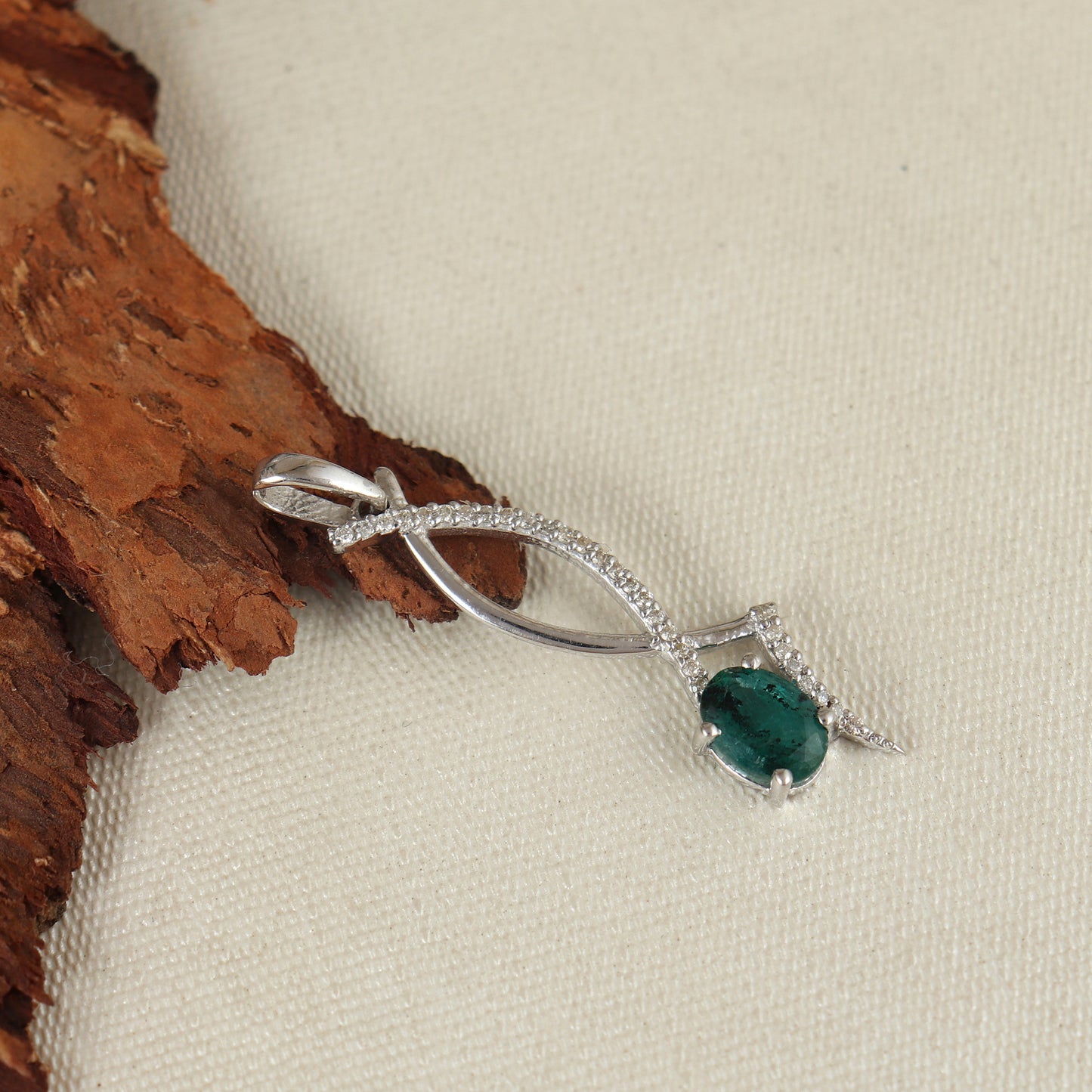 Natural Emerald Oval Cut Gemstone Pendant-925 Sterling Silver Pendant-Diamond Pendant-May Birthstone Pendant-Emerald Jewelry-Wedding Gift