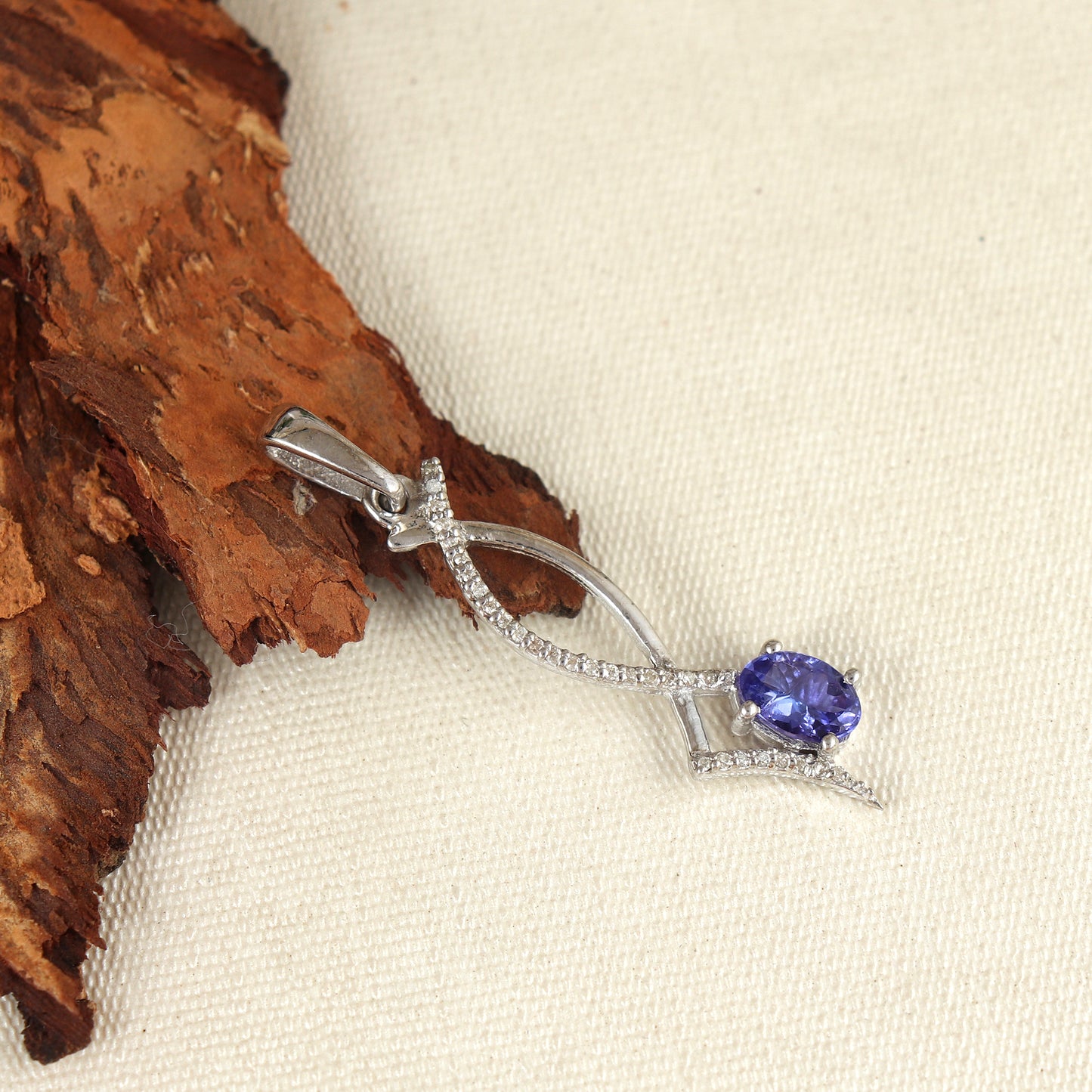 Natural Tanzanite Pendant-925 Sterling Silver Pendant-Oval Cut Gemstone Pendant-Diamond Pendant-December Birthstone Pendant-Wedding Gift Her