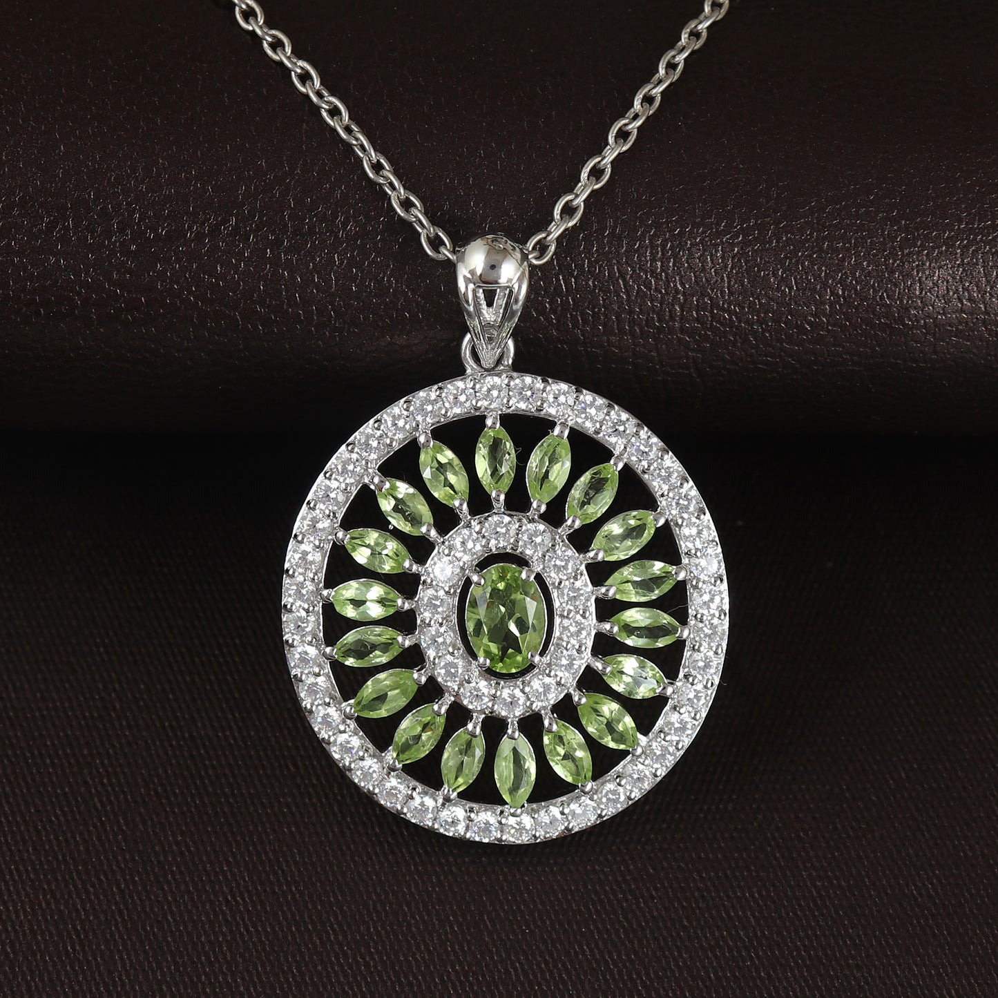Natural Peridot Pendant Necklace-925 Sterling Silver Pendant-August Birthstone Pendant-Peridot Jewelry-Designer Peridot Pendant Gift for Her