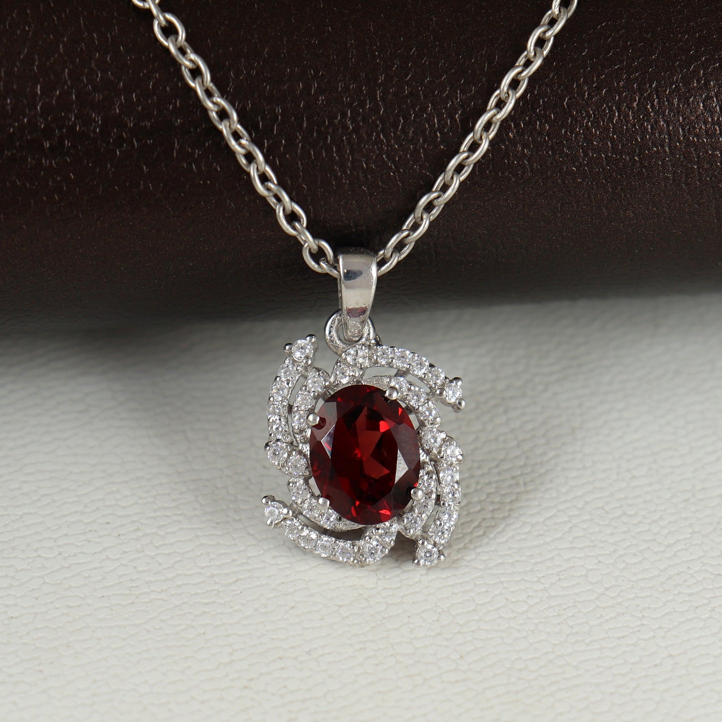 Garnet Oval Gemstone Cluster Pendant-925 Sterling Silver Pendant-January Birthstone Pendant-Chain Pendant for Christmas Gift-Women Jewelry
