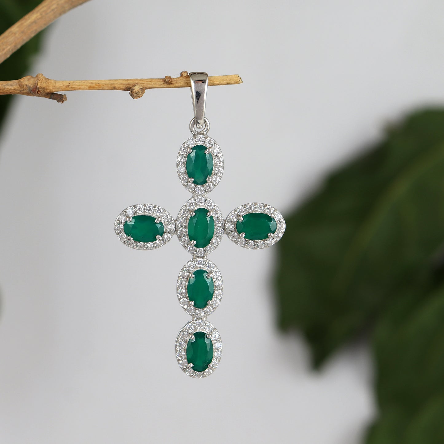 Green Onyx Cross Pendant-925 Sterling Silver Cluster Pendant-Oval Cut Gemstone Pendant-Criss Cross Pendant-Green Onyx Holy Cross Pendant