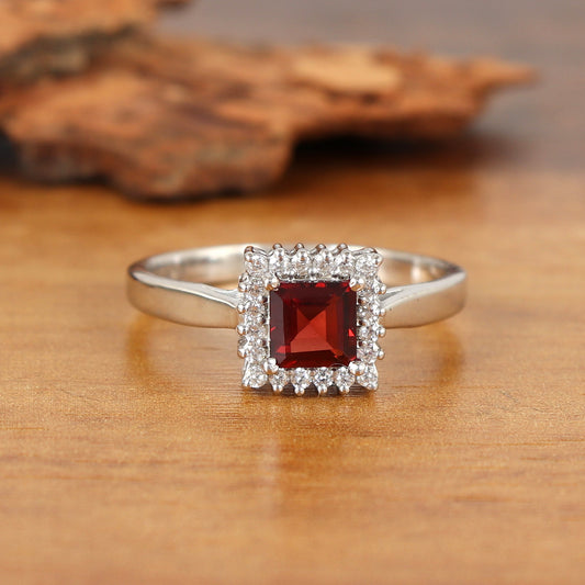 Natural Garnet Square Gemstone Cluster Ring-925 Sterling Silver Ring-Handmade Ring-Statement Ring-Garnet Engagement Ring-Gift for Her