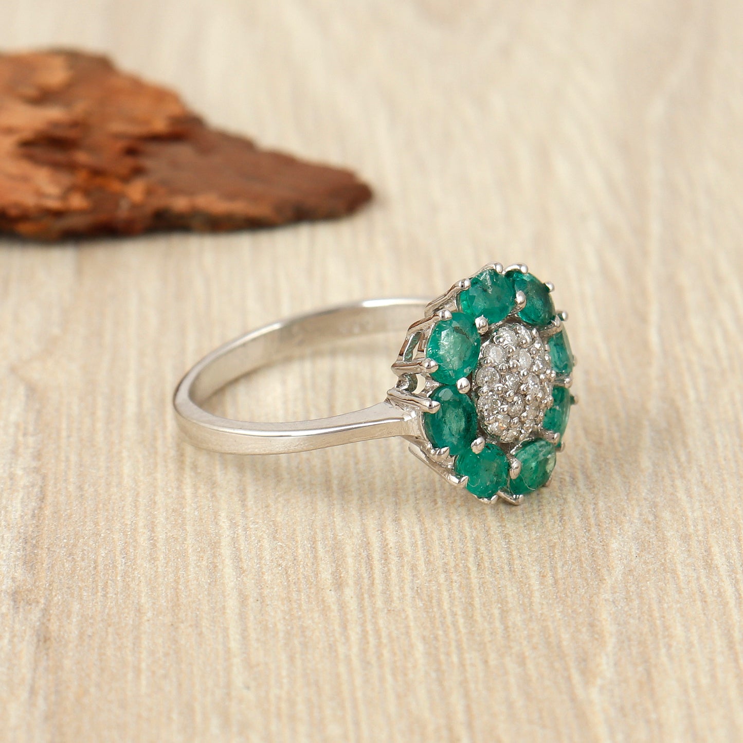 Natural Emerald Oval Cut Gemstone Ring-Sun Flower Emerald Ring-925 Sterling Silver Ring-May Birthstone Floral Emerald Ring-Wedding Gift Her