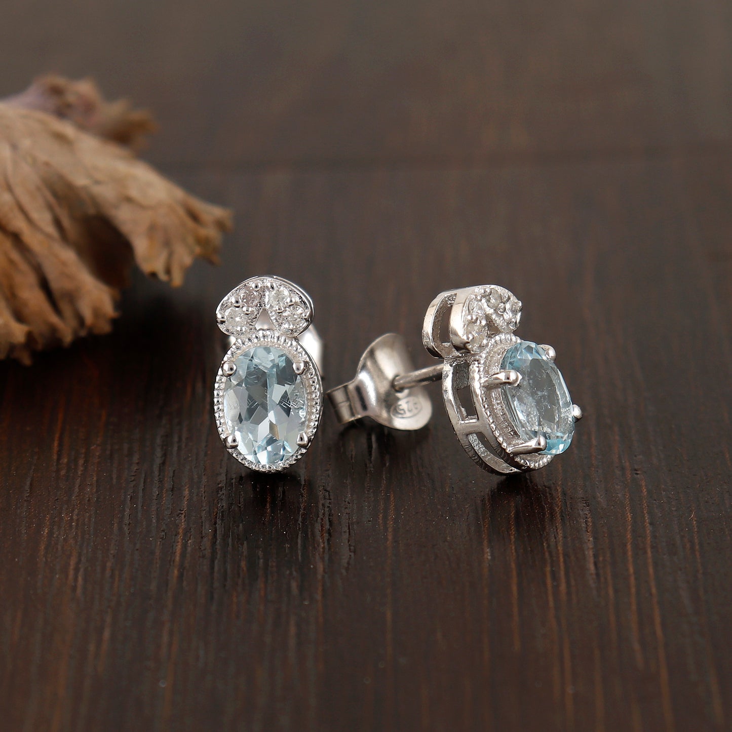 Natural Aquamarine Stud Earrings-925 Sterling Silver Studs-7x5mm Oval Cut Gemstone Earrings-Diamond Stud Earrings-Dainty Earrings for Gift