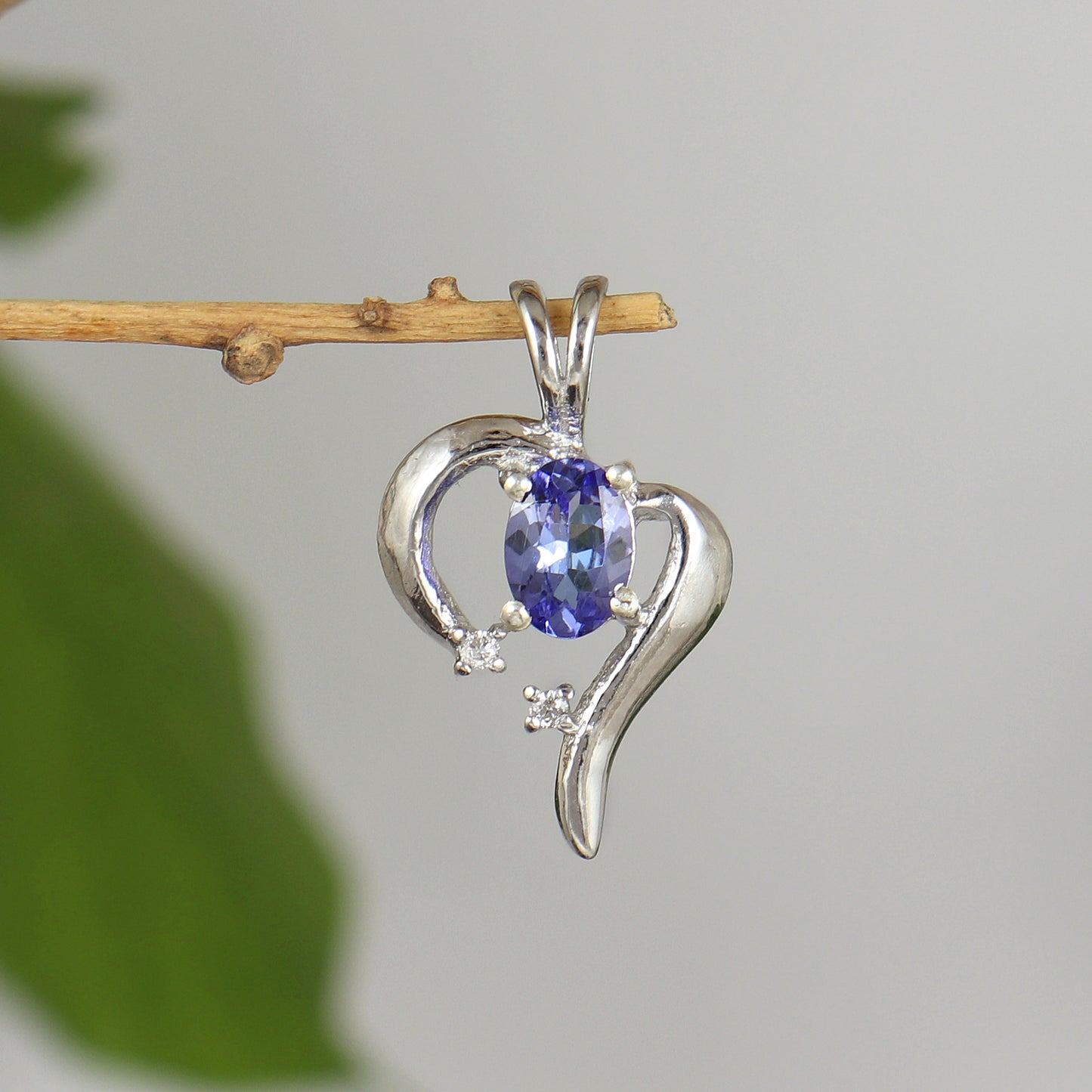 Natural Tanzanite Pendant-925 Sterling Silver Pendant-December Birthstone Pendant-Diamond Pendant-Tanzanite Necklace-Chain Pendant for Gift