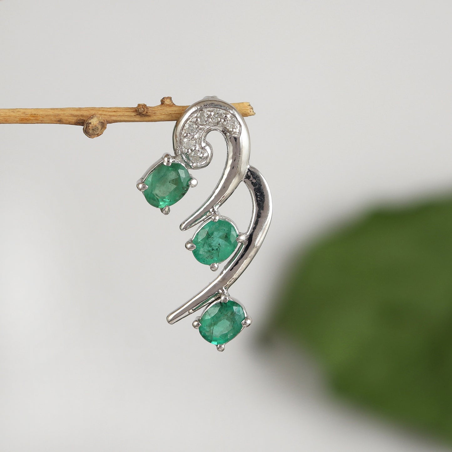Natural Emerald Oval Gemstone Necklace-925 Sterling Silver Pendant-Emerald & Diamond Pendant-May Birthstone-Chain Pendant Gift for Her Wife