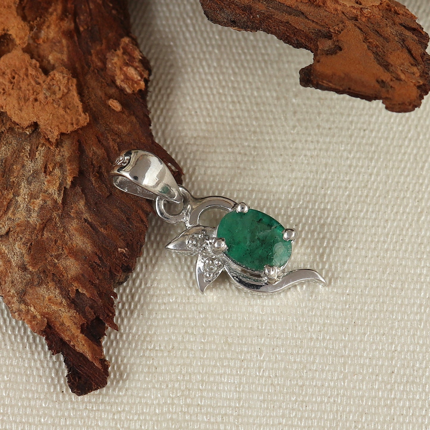 Emerald Diamond Pendant Necklace-925 Sterling Silver Necklace-May Birthstone Pendant-Emerald Jewelry-Dainty Pendant-Wedding Gift for Her