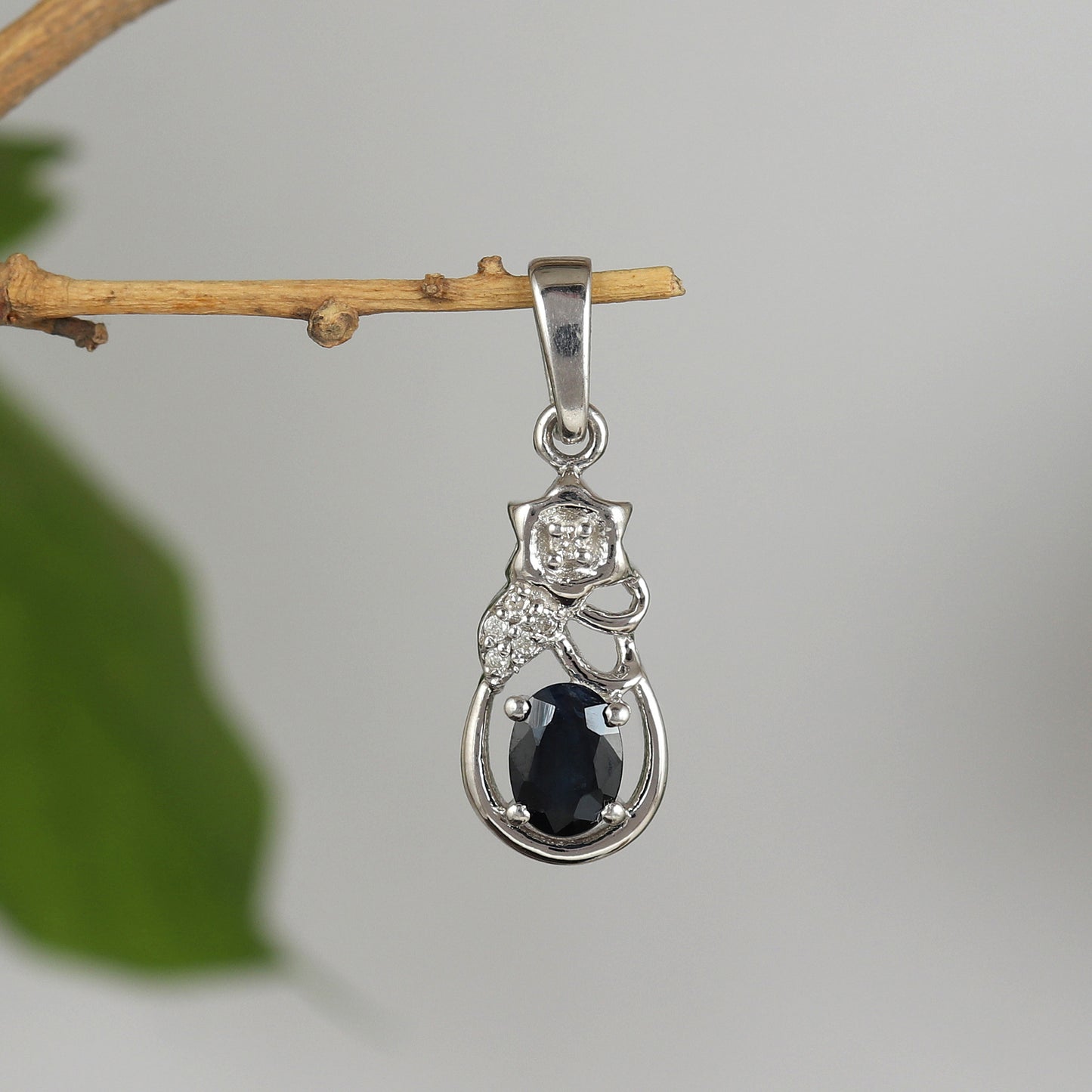 Natural Blue Sapphire Oval Cut Gemstone Pendant-925 Sterling Silver Precious Pendant-September Birthstone Pendant-Diamond Pendant for Gift