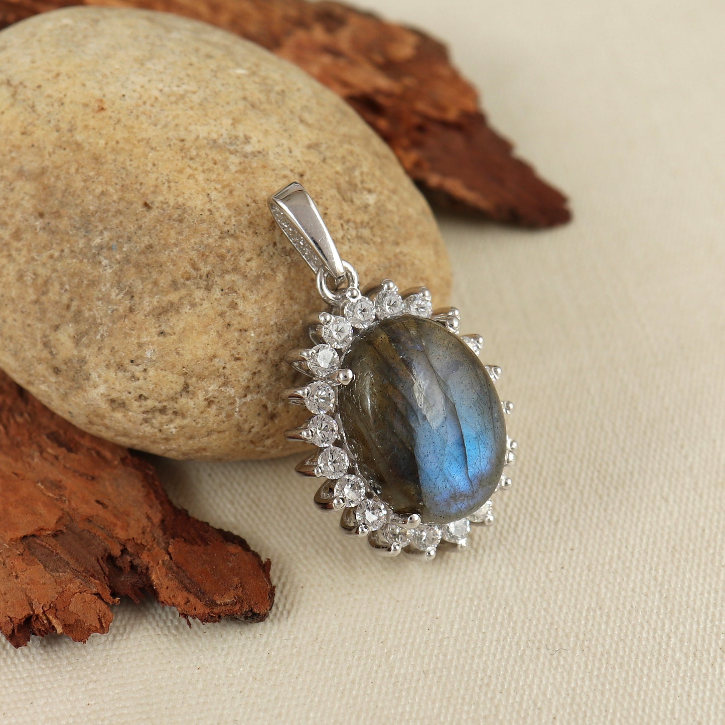 Labradorite Pendant-925 Sterling Silver Pendant-Labradorite Cluster Pendant-Multi Fire Pendant-Chain Pendant-Handmade Pendant-Christmas Gift