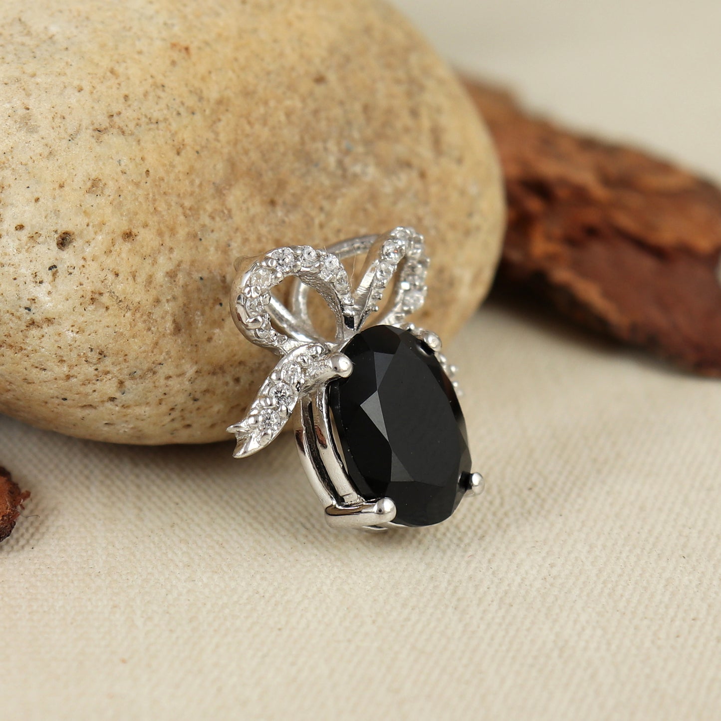 Natural Black Onyx Pendant-925 Sterling Silver Chain Pendant-December Birthstone-Oval Cut Gemstone Pendant-Christmas Gift-Black Onyx Jewelry