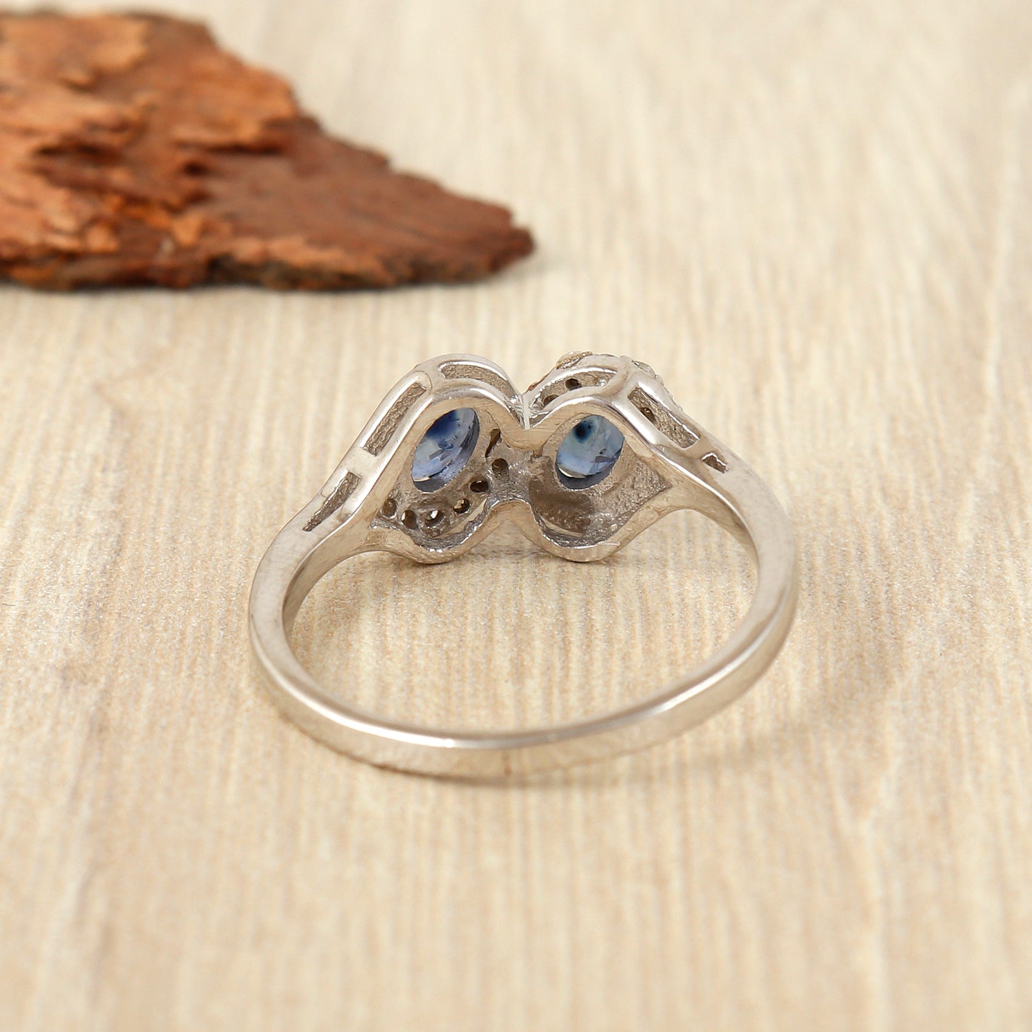 Natural Blue Sapphire Oval Cut Gemstone Cluster Ring 925 Sterling Silver Handmade Ring September Birthstone Ring Gift for Engagement