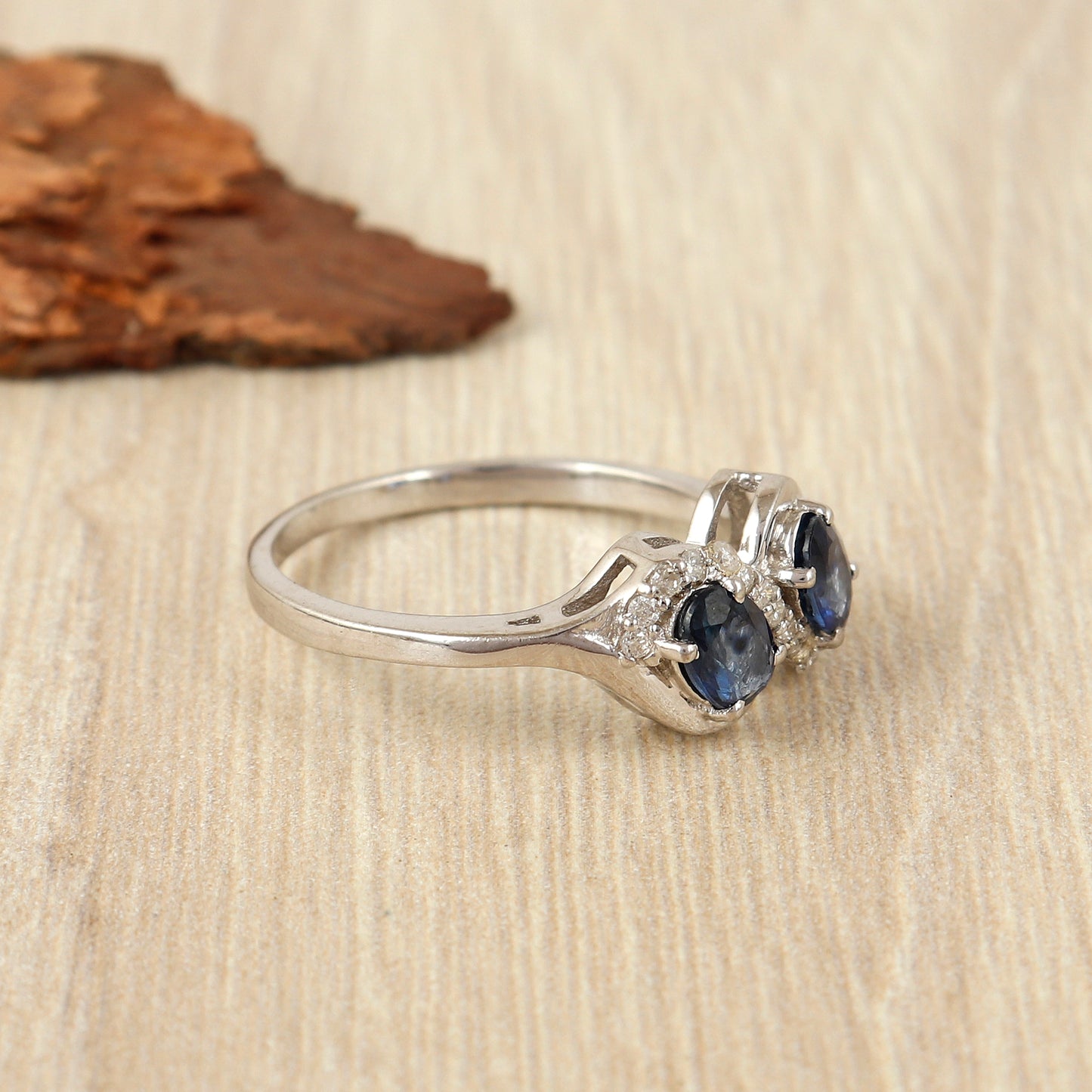Natural Blue Sapphire Oval Cut Gemstone Cluster Ring 925 Sterling Silver Handmade Ring September Birthstone Ring Gift for Engagement