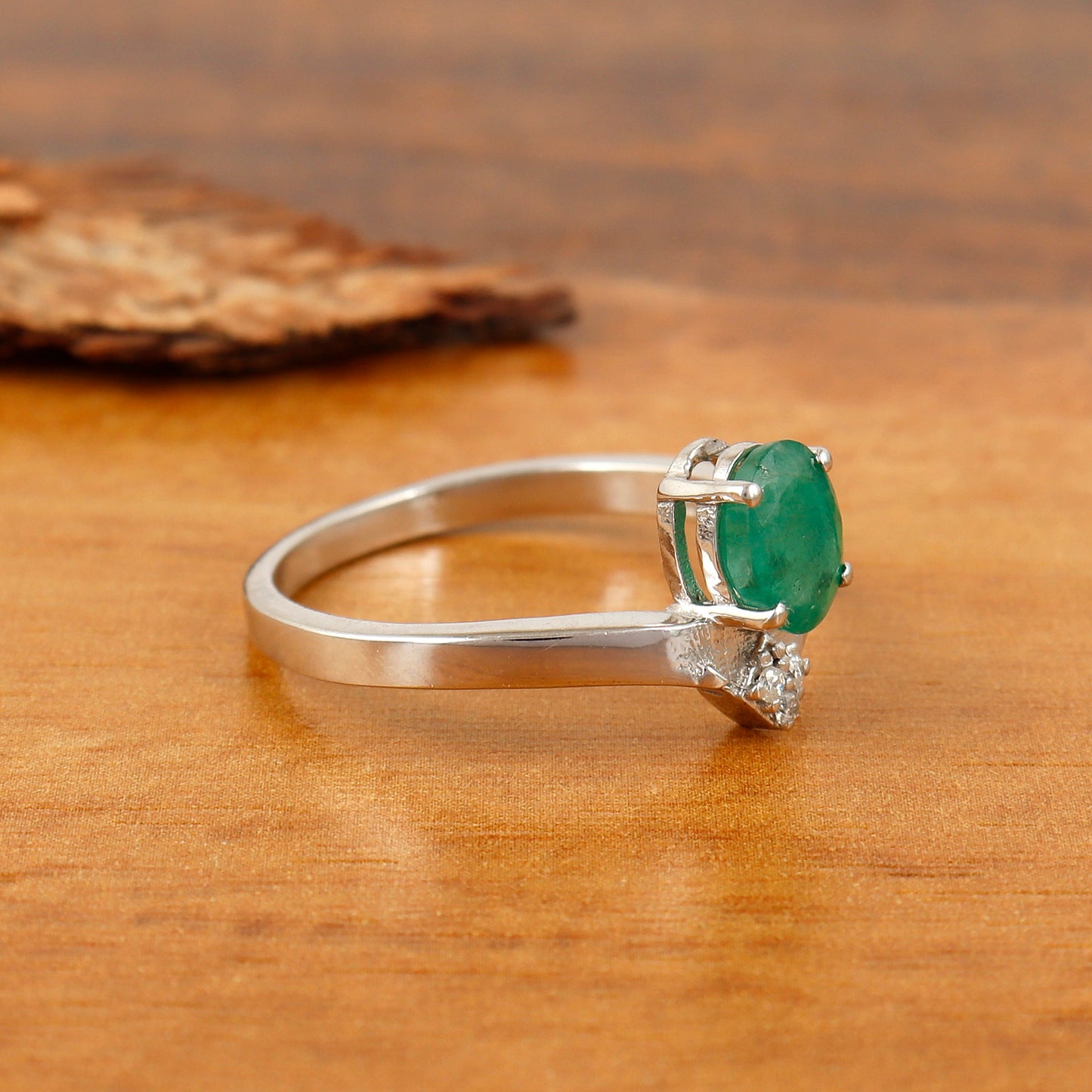 Natural Emerald Oval Cut Gemstone Ring-925 Sterling Silver Ring-Diamond Emerald Ring-Handmade Ring-Engagement Ring-Wedding Gift for Her